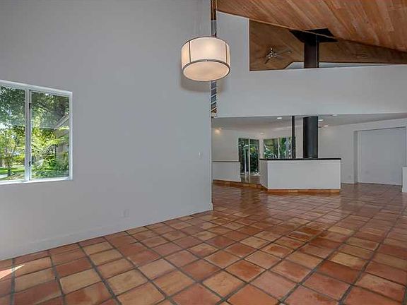 4th image of 8840 NW 17th Mnr