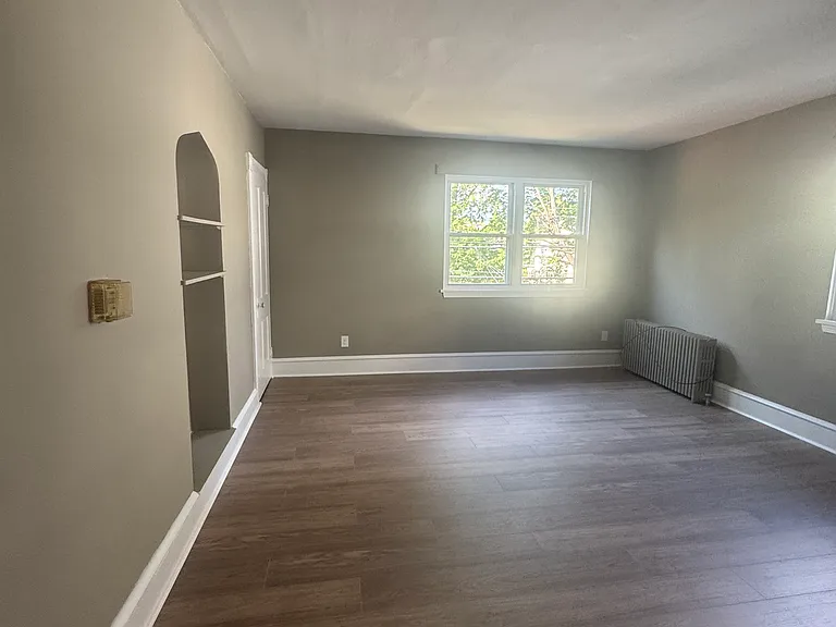 131 S Maple Ave #4 — Photo 2