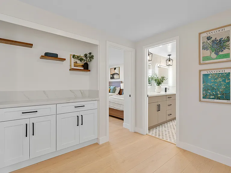 9851 Cloverdale Ave — Photo 51