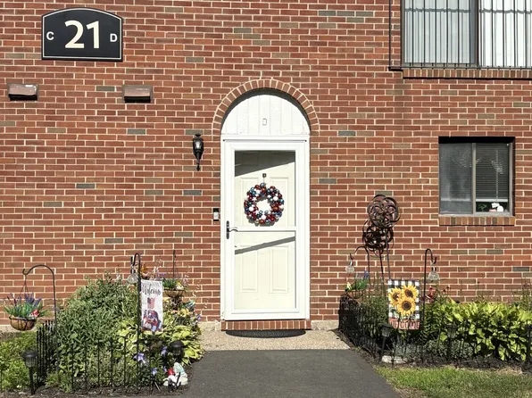 21 Darling Street #D, Southington, CT 06489