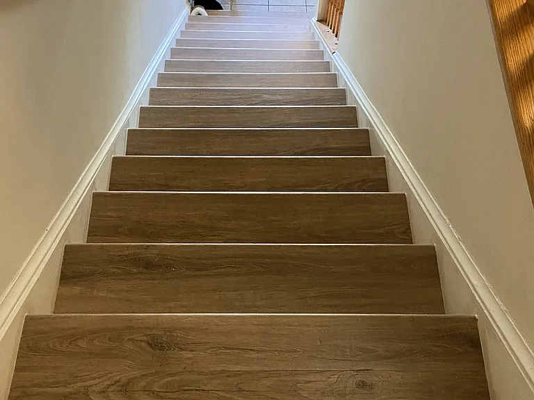 Stairs (down)