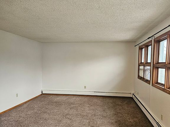 5th image of 402 E St #6