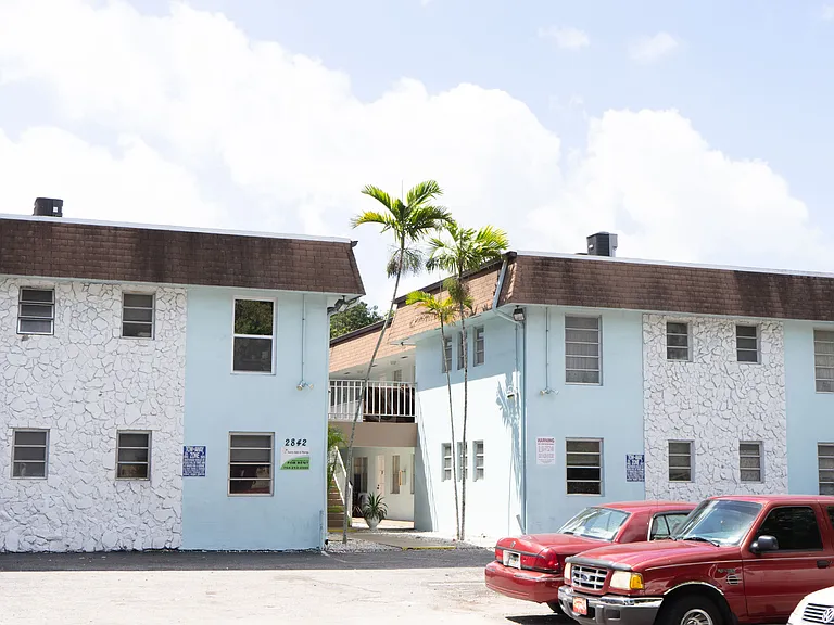 2842 Fillmore St — Photo 1