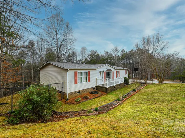 79 Moss Dr, Taylorsville, NC 28681