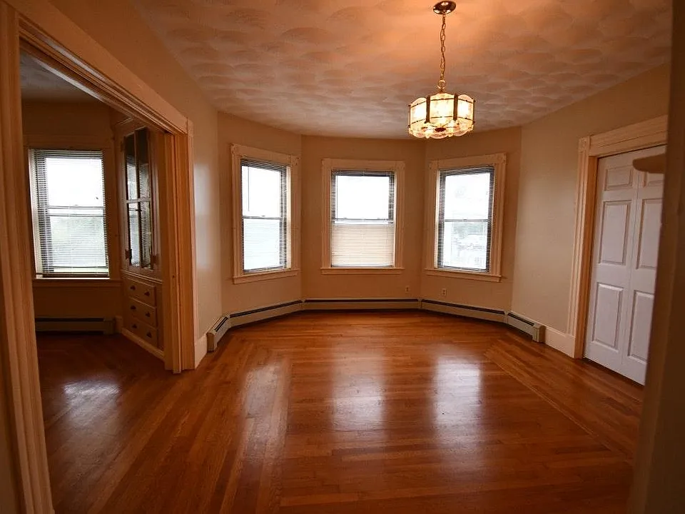 37 Hodges Ave #1