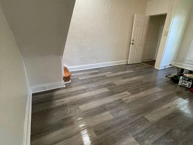 2941 Clifton Ave — Photo 6