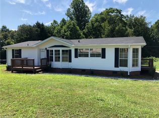 5706 Huckleberry Ln, Trinity, NC 27370