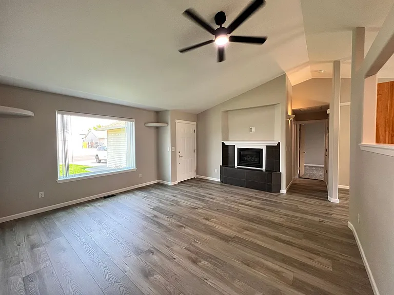 1351 Yost Cir NE — Photo 13