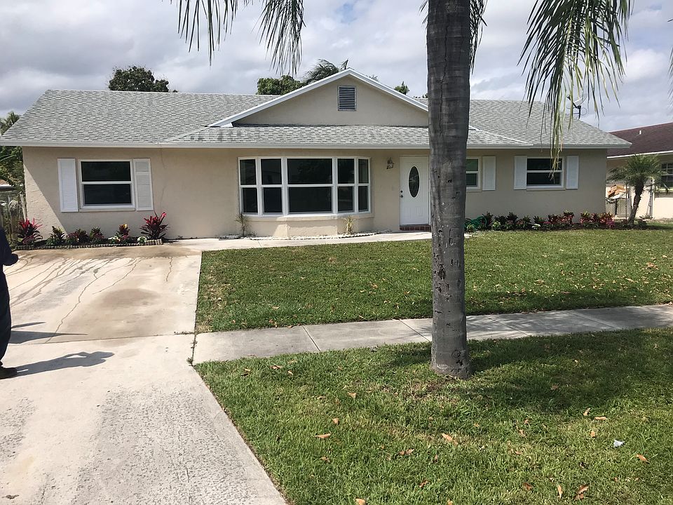 1st image of 238 Laken Dr