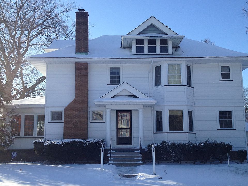 Side House View-Westchester 