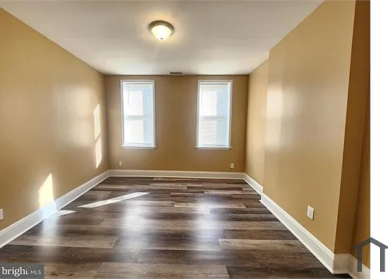124 S Loudon Ave — Photo 7