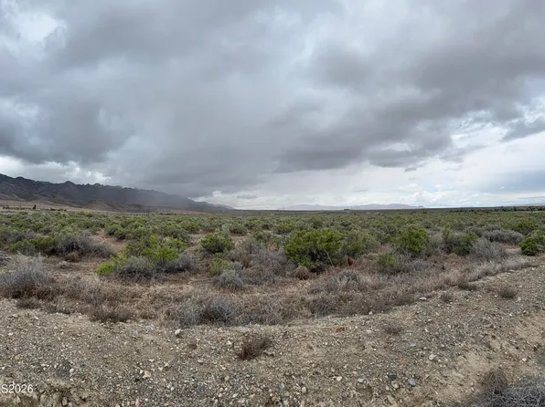 11040 Polo Park Ln, Lovelock, NV 89419