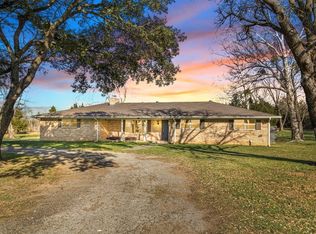 1100 Fortenberry Rd, Decatur, TX 76234