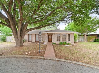 1507 25th St, Hondo, TX 78861