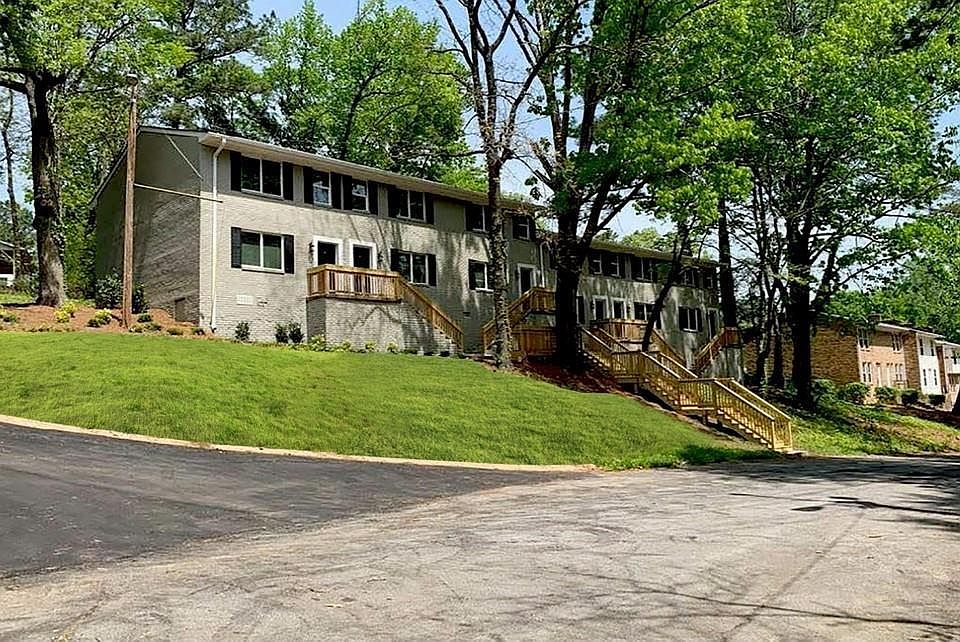 1st image of 2451 Peachwood Cir NE