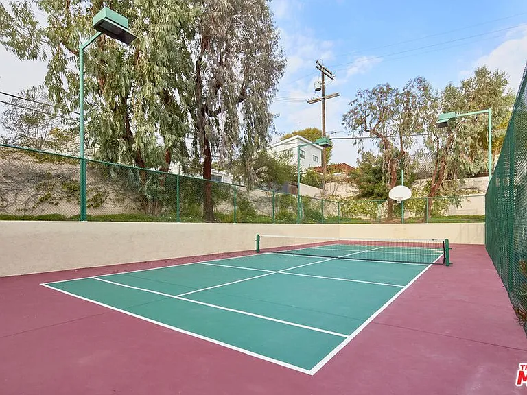 3460 S Centinela Ave — Photo 32