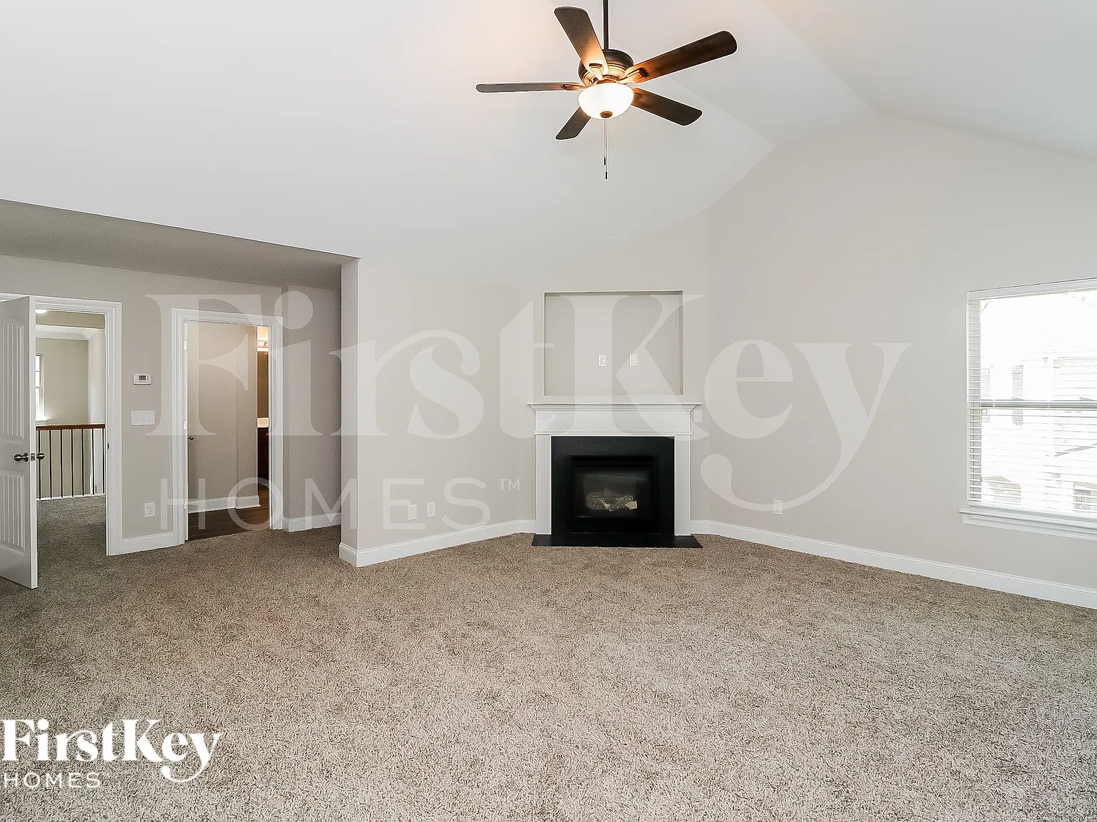 5 bed, 3.0 bath, 3384 sqft, $3,215 — Photo 4
