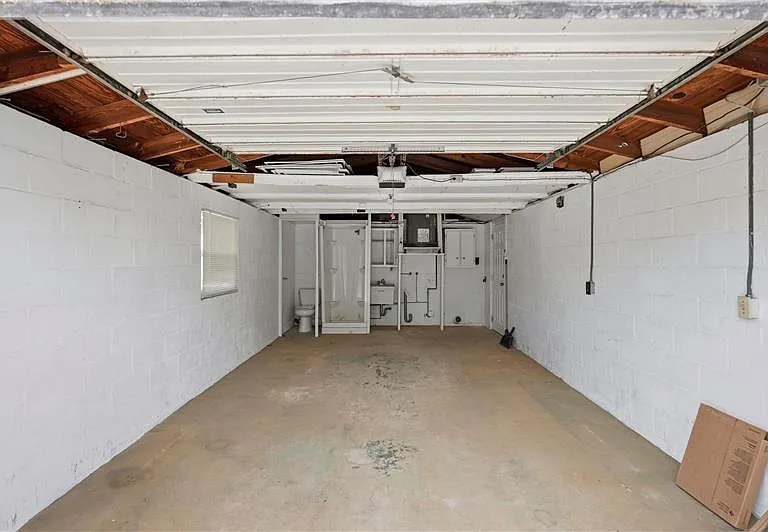 111 123rd Ave E — Photo 10
