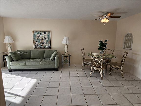 4th image of 2855 Leonard Dr APT H212