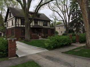 1206 9th St S, Fargo, ND 58103