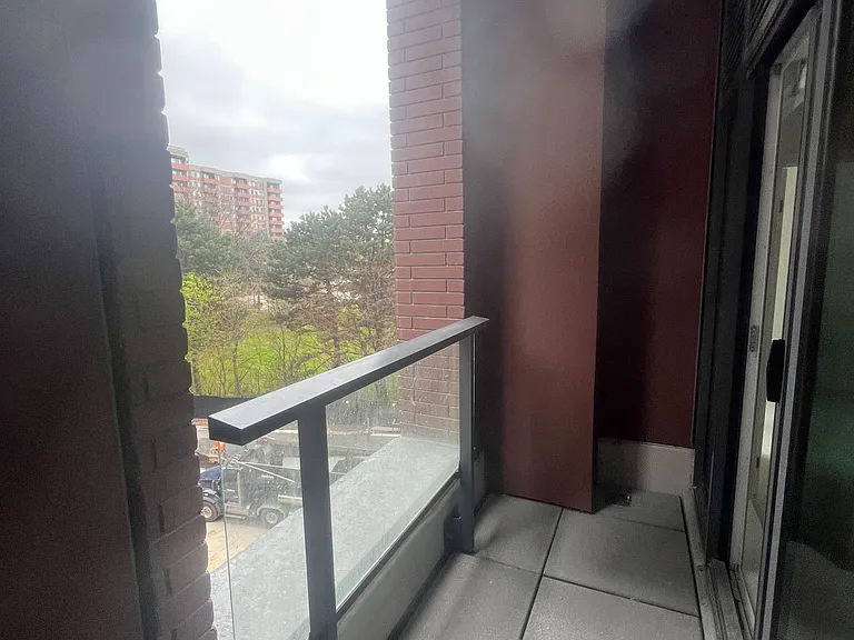 4010 Eglinton Ave W #413 — Photo 8