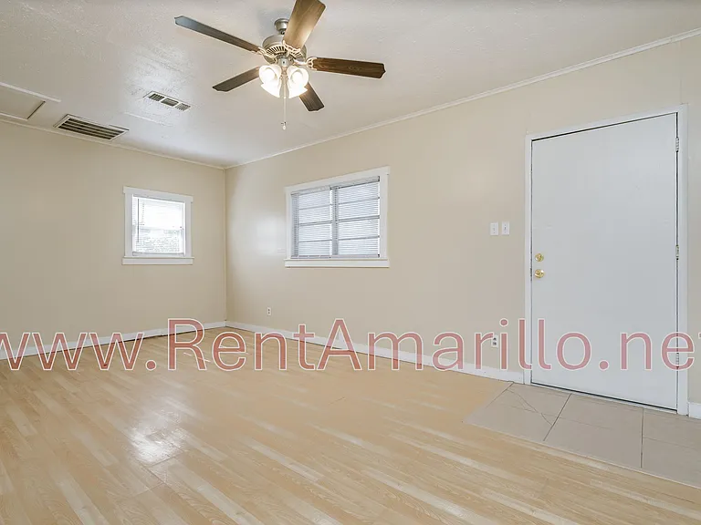 2047R S Hughes St — Photo 8