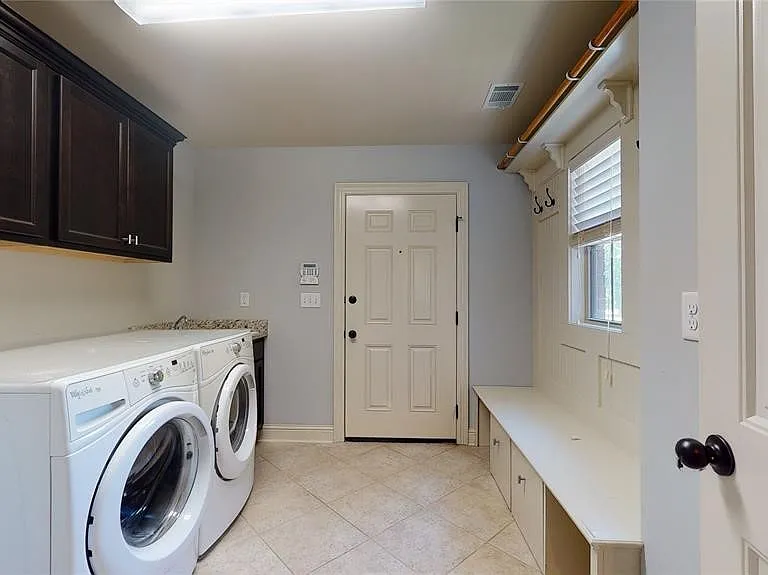 9131 Thetford Way — Photo 17