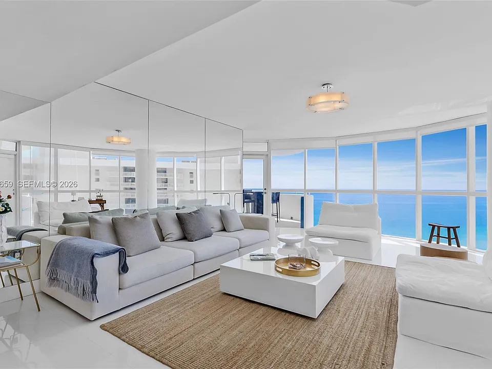 6301 Collins Ave #2103