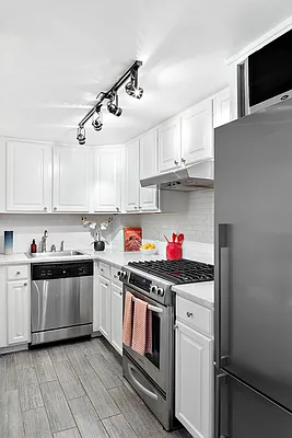 Sold by Compass | media 8