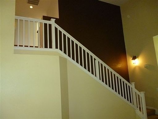 3rd image of 9464 Lakewind Ln