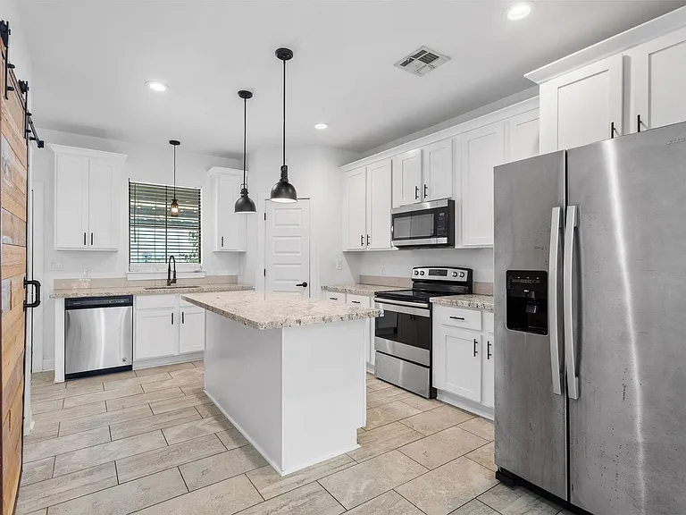 3535 Knight Ln #14 — Photo 5