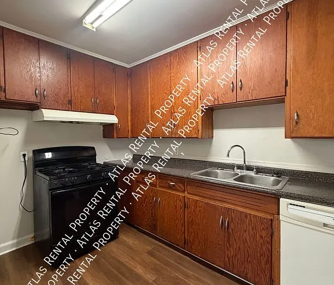 3871 Sherwood Dr — Photo 8