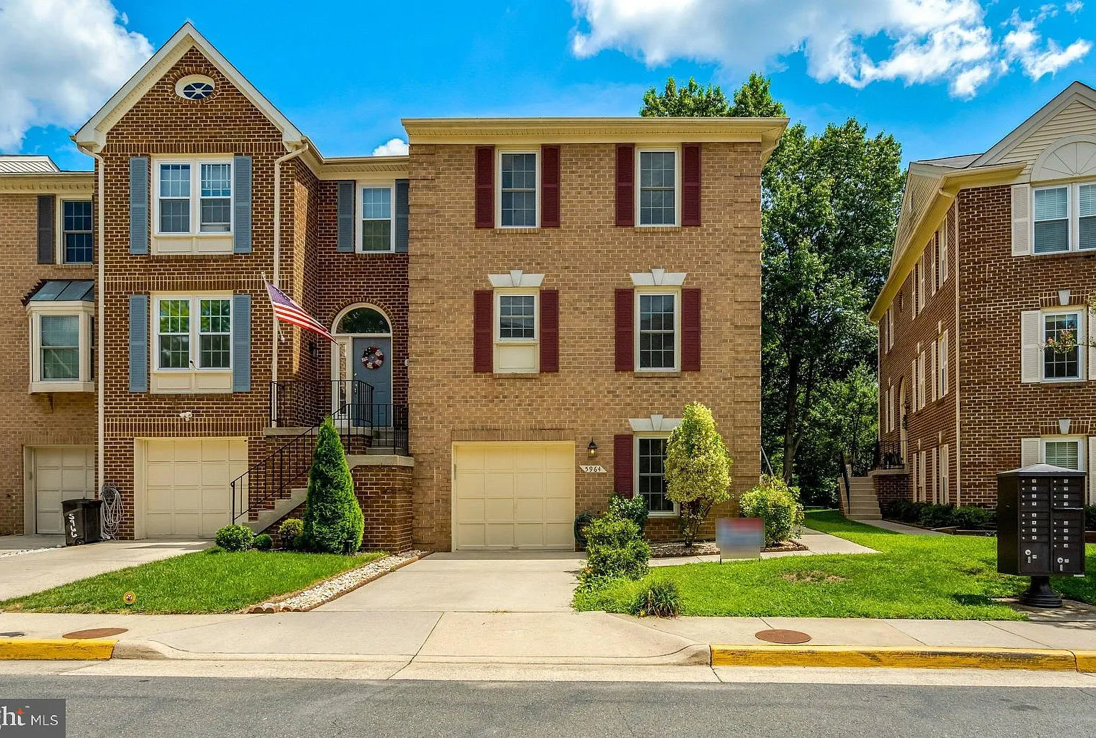 Kingstowne — Photo 2