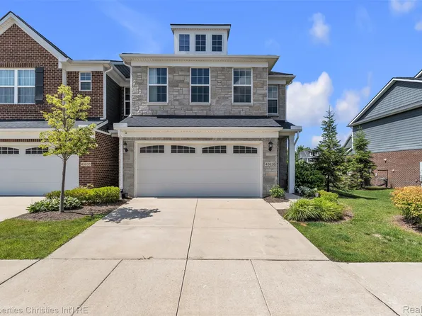 43626 Chancellor Ln, Novi, MI 48375