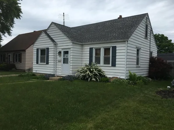 7607 32nd Ave, Kenosha, WI 53142
