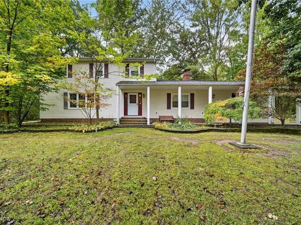 9456 Beaver Creek Dr, Mentor, OH 44060