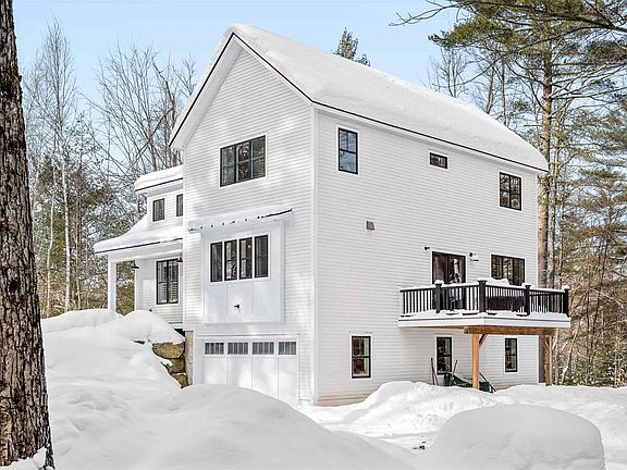 2nd image of 44 Pinnacle Point