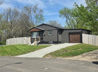 4301 Laurel Ave, Kansas City, MO 64133