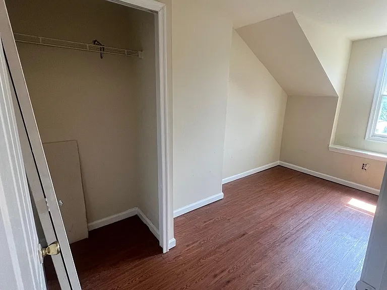213 Pear St — Photo 6