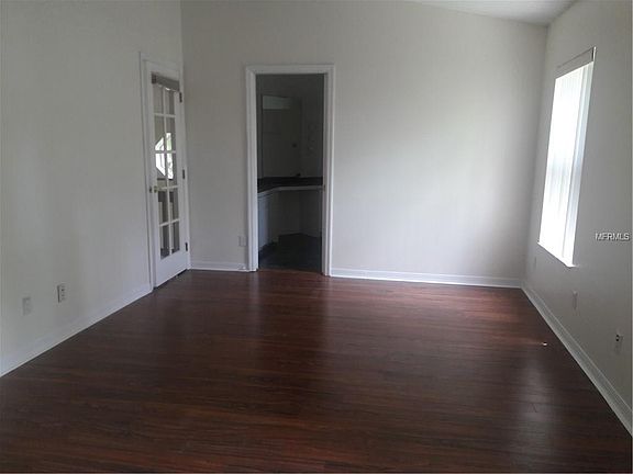 3rd image of 1304 W Carissa Ct