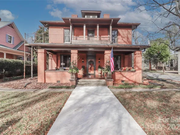 545 Davie Ave, Statesville, NC 28677