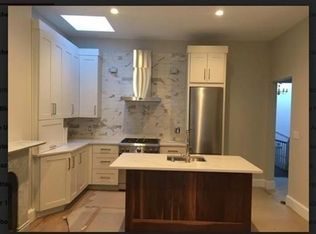 29 Pinckney St #4A, Boston, MA 02114