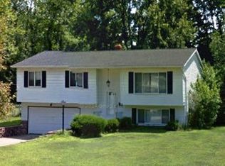 28165 Gardenia Dr, North Olmsted, OH 44070