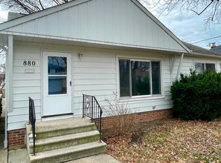 880 E 261st St, Euclid, OH 44132