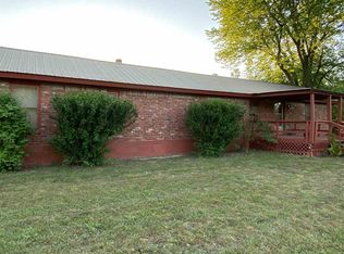 1437 E Walnut St, Cushing, OK 74023