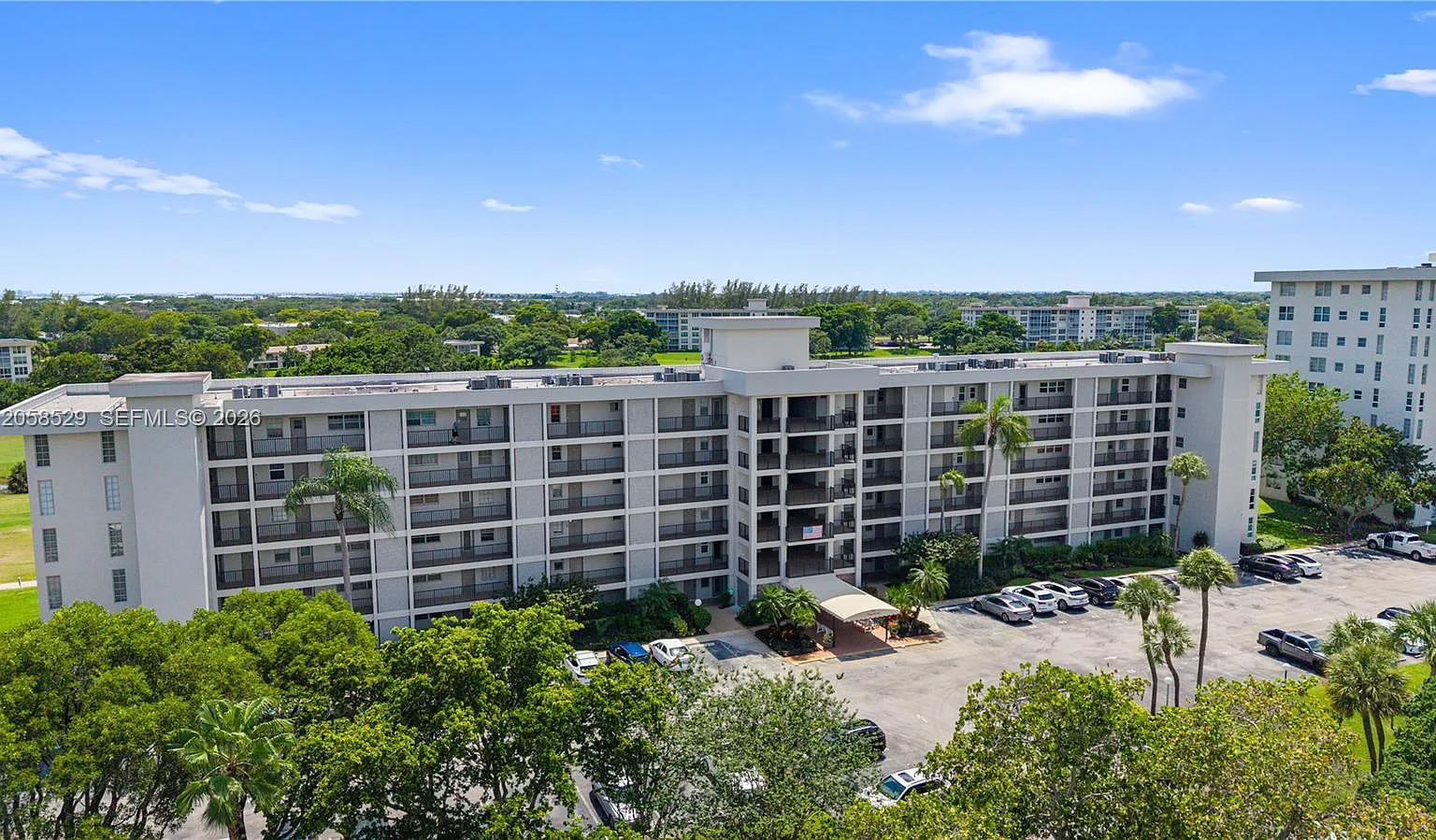 No 19 Palm-Aire Country C — Photo 1