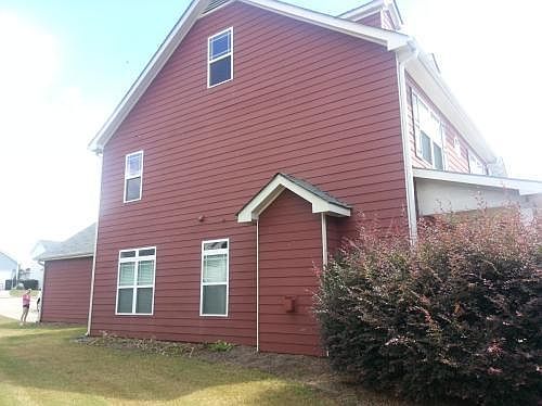 2nd image of 803 Durham Ct