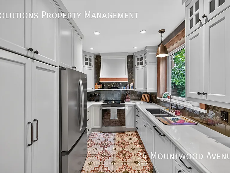 34 Mountwood Ave — Photo 2