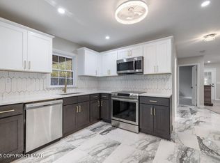 3206 Tulip Ln, East Stroudsburg, PA