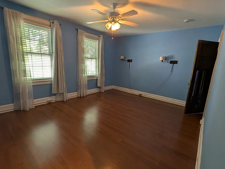 252 Elm St — Photo 9